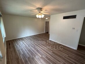 804 NE 66th Terrace in Kansas City, MO - Building Photo - Building Photo