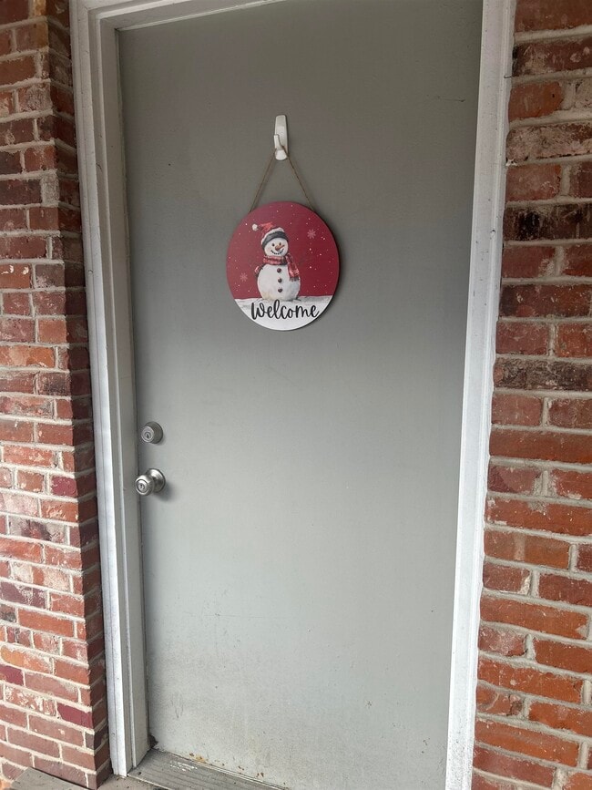 145 Main St in Ludlow, VT - Building Photo - Building Photo