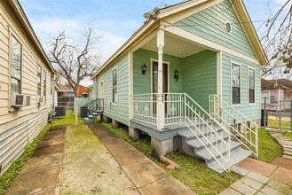 1808 Fletcher St in Houston, TX - Building Photo - Building Photo