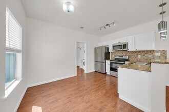 312 Arlington Ct in San Antonio, TX - Building Photo - Building Photo
