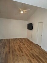 11260 College Ave in Kansas City, MO - Building Photo