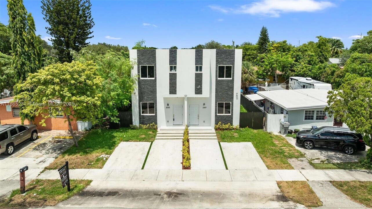 2145 NW 4th St in Pompano Beach, FL - Building Photo