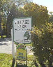 Village Park Apartments in Springfield, IL - Building Photo - Building Photo