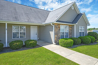 Allen Ridge Townhomes in Greenville, NC - Building Photo - Building Photo