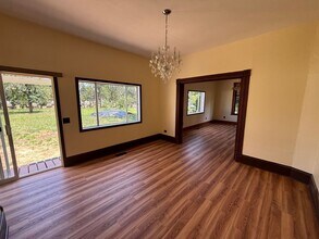 345 SE Church St in Sublimity, OR - Building Photo - Building Photo