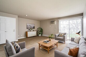 Canopy Ridge in Madison, WI - Building Photo - Interior Photo