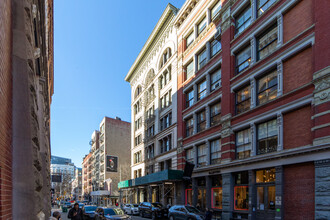 139 Spring St in New York, NY - Building Photo - Building Photo