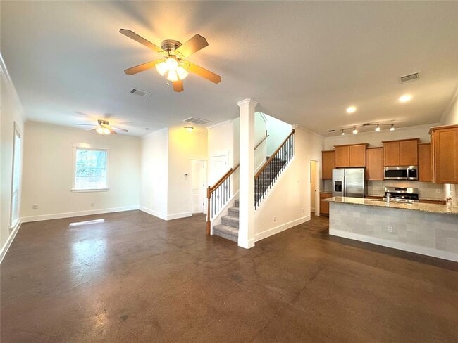 property at 609 Franklin Blvd