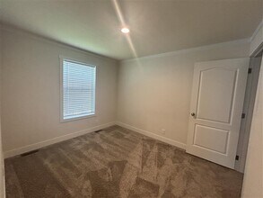 243 New Mexico in Belleville, MI - Building Photo - Building Photo