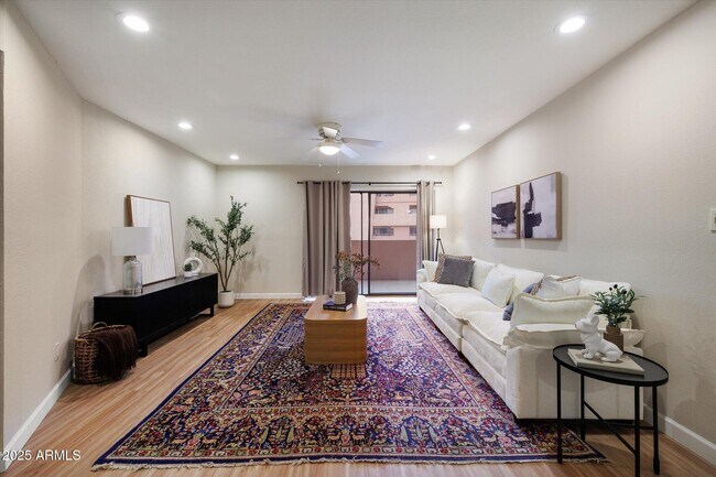 12222 N Paradise Vlg Pkwy S in Phoenix, AZ - Building Photo - Building Photo