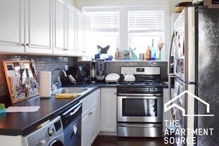 3823 N Greenview Ave, Unit 3W in Chicago, IL - Building Photo