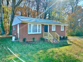 504A Moore Dr in Lexington, NC - Building Photo - Building Photo