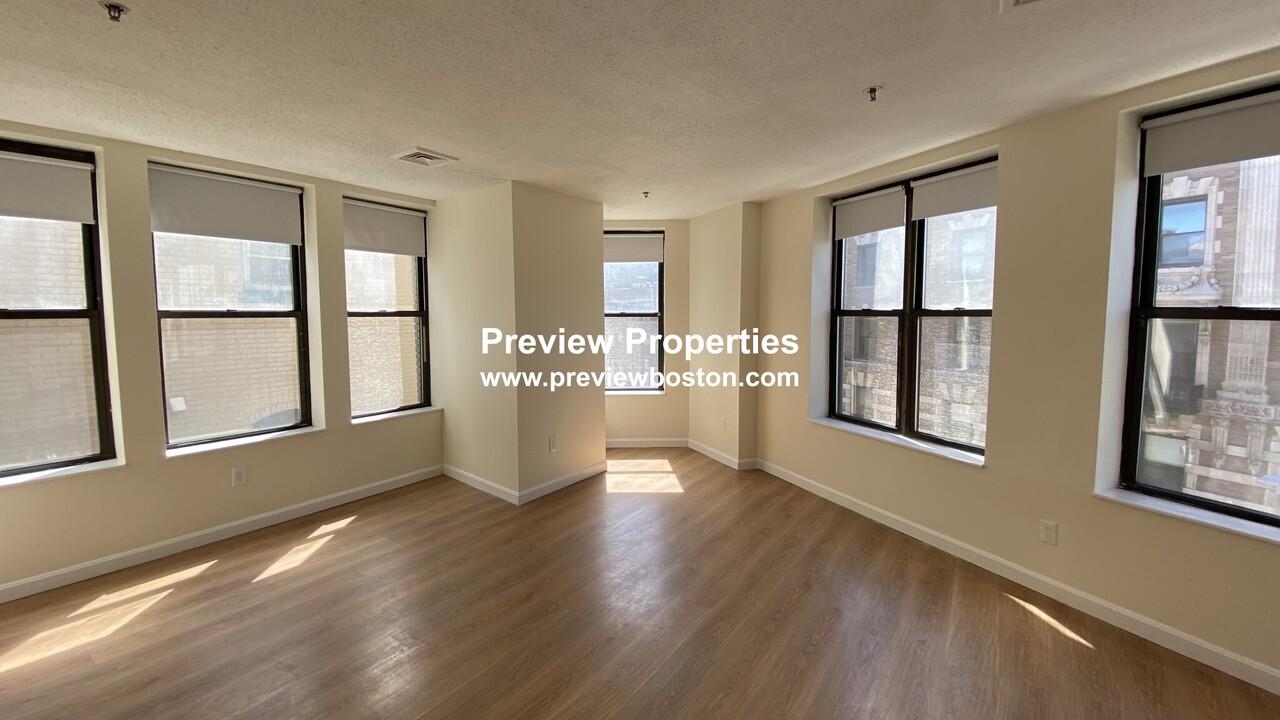 1126 Boylston St in Boston, MA - Building Photo