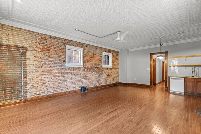 2009 Lynch St in St. Louis, MO - Building Photo - Building Photo