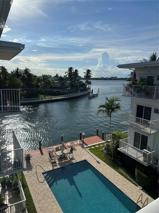 property at 10250 W Bay Harbor Dr