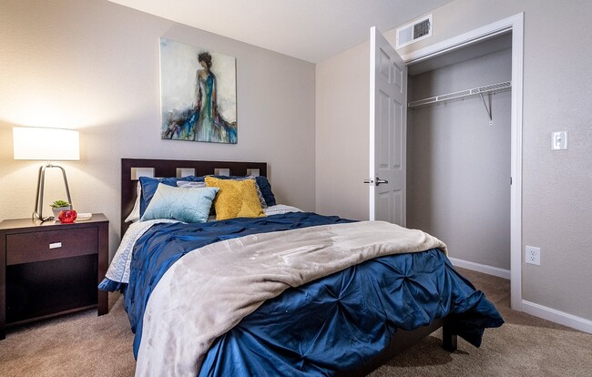 Armstrong Farm in Jeffersonville, IN - Foto de edificio - Building Photo