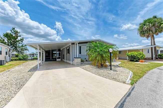 122 Martinique Rd in Venice, FL - Building Photo - Building Photo