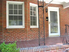 104 Conway Ave in Norfolk, VA - Building Photo - Building Photo