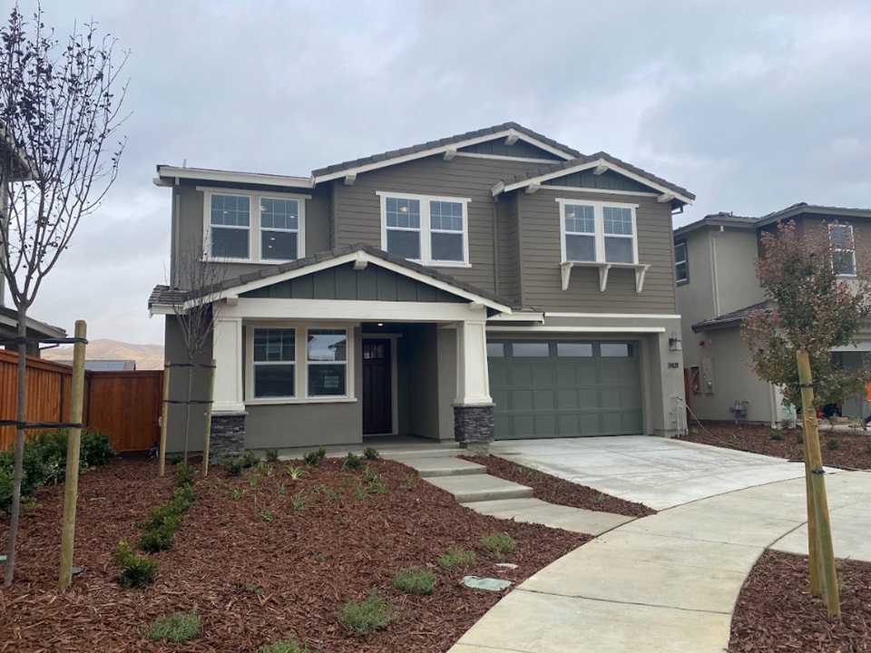 2431 Azure Pl in Fairfield, CA - Building Photo