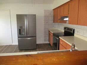 3006 Annadale Cir in Brandon, FL - Building Photo - Building Photo