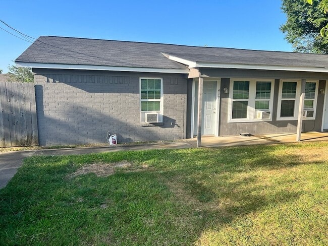 property at 412 Conveyor Dr