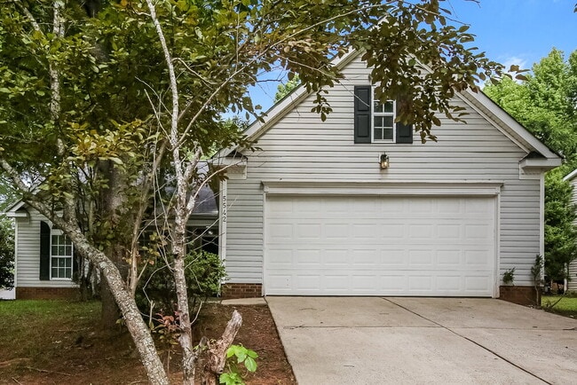 property at 5542 Whisperfield Ln