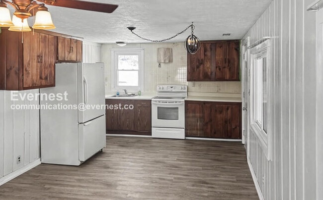 13520 Shipley Rd in Fredericktown, OH - Building Photo - Building Photo