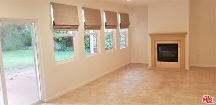 4915 Densmore Ave in Los Angeles, CA - Building Photo - Building Photo