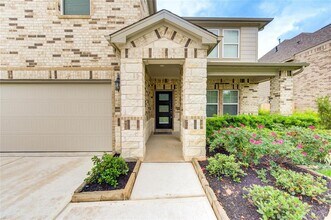 6027 Jenna Wy in Rosenberg, TX - Foto de edificio - Building Photo
