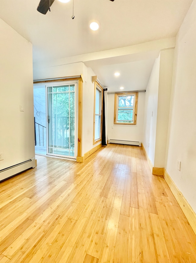 441 Bainbridge St.