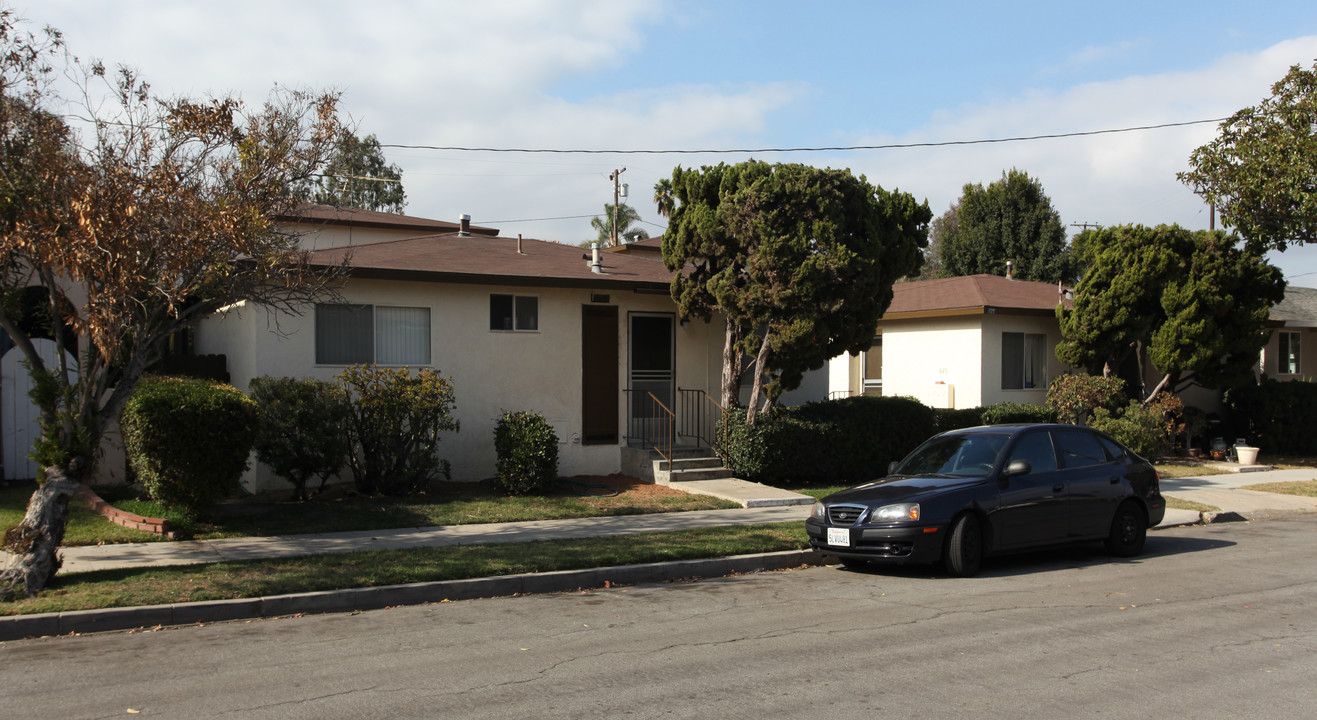 817-825 Mira Mar Ave in Long Beach, CA - Foto de edificio