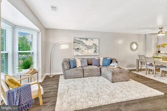 12163 Presidio Way in Woodbridge, VA - Building Photo - Building Photo