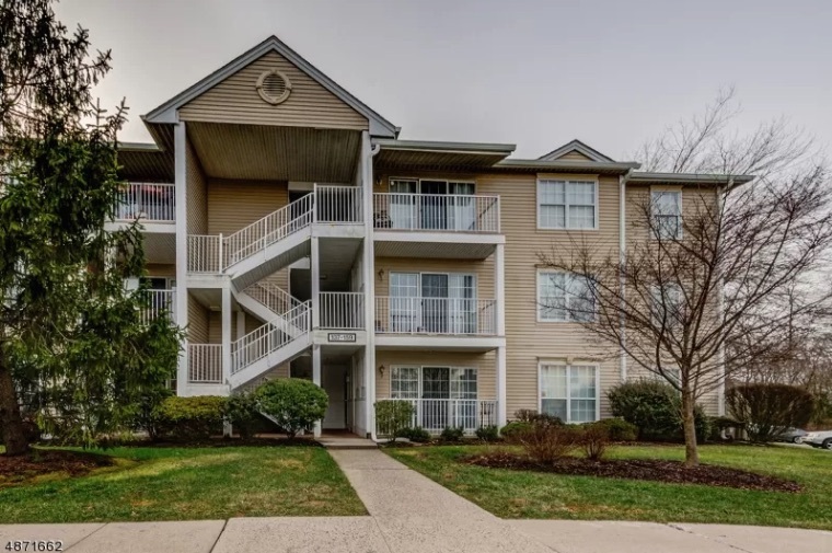 133 Rachel Ct in Franklin Township, NJ - Building Photo