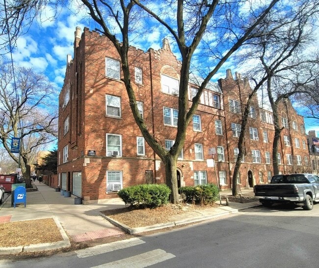 2127 N Fremont St, Unit J03P in Chicago, IL - Foto de edificio - Building Photo