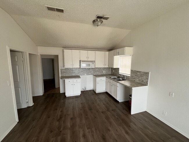 3202 Baylor St in Lubbock, TX - Building Photo - Building Photo