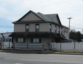 2007 W Genesee St in Oneida, NY - Building Photo - Building Photo