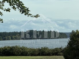 16134 Tuk Wil La Rd NE in Poulsbo, WA - Building Photo