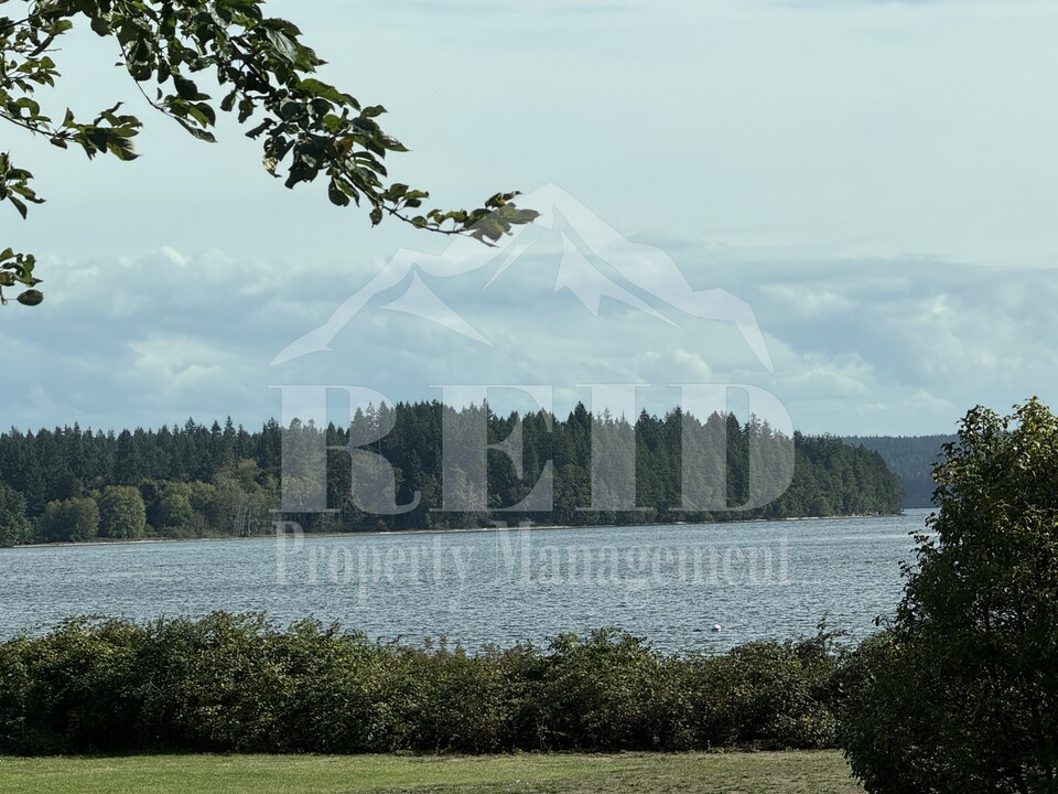 16134 Tuk Wil La Rd NE in Poulsbo, WA - Building Photo