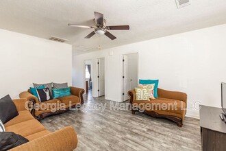 1702 Faulkner Dr in Commerce, GA - Building Photo - Building Photo