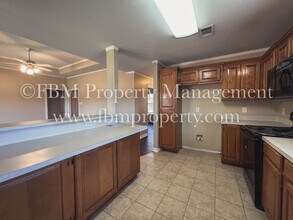 107 Myrtle Ave in Waxahachie, TX - Building Photo - Building Photo