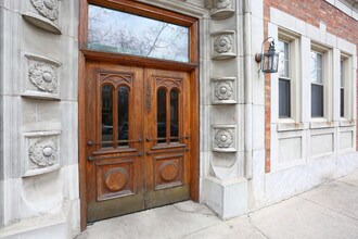 1245 Elmwood in Evanston, IL - Foto de edificio - Building Photo