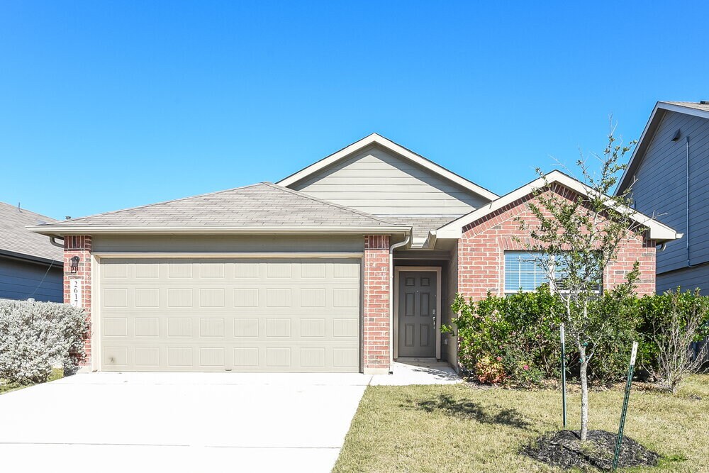 2617 McCrae in New Braunfels, TX - Building Photo
