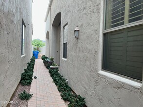8131 N 13th Wy in Phoenix, AZ - Building Photo - Building Photo