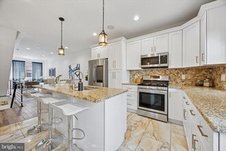 2713 Latona St in Philadelphia, PA - Building Photo - Building Photo