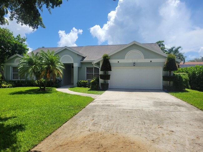 property at 715 Birdie Ct