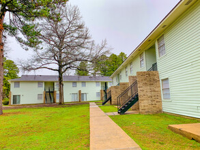 The Sanctuary at Whispering Pines in Shreveport, LA - Building Photo - Building Photo