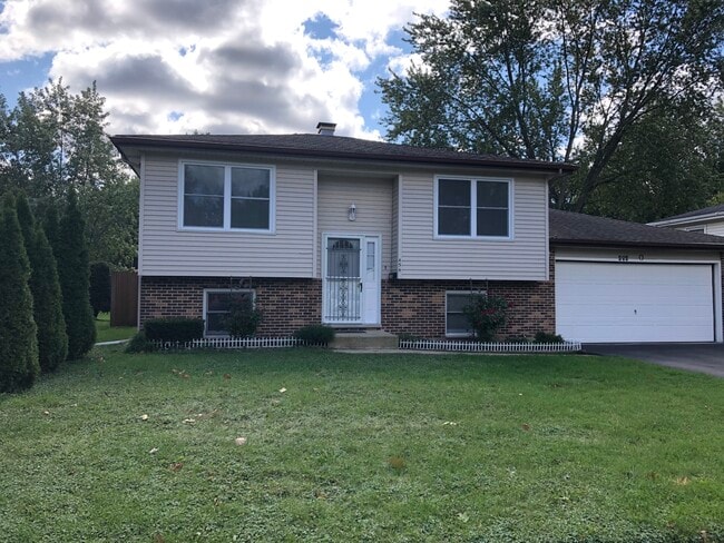 property at 454 Manor Pl