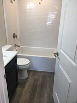 8516 Washington Blvd SW in Lakewood, WA - Building Photo