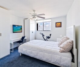 1688 West Ave, Unit 805 in Miami Beach, FL - Foto de edificio - Building Photo