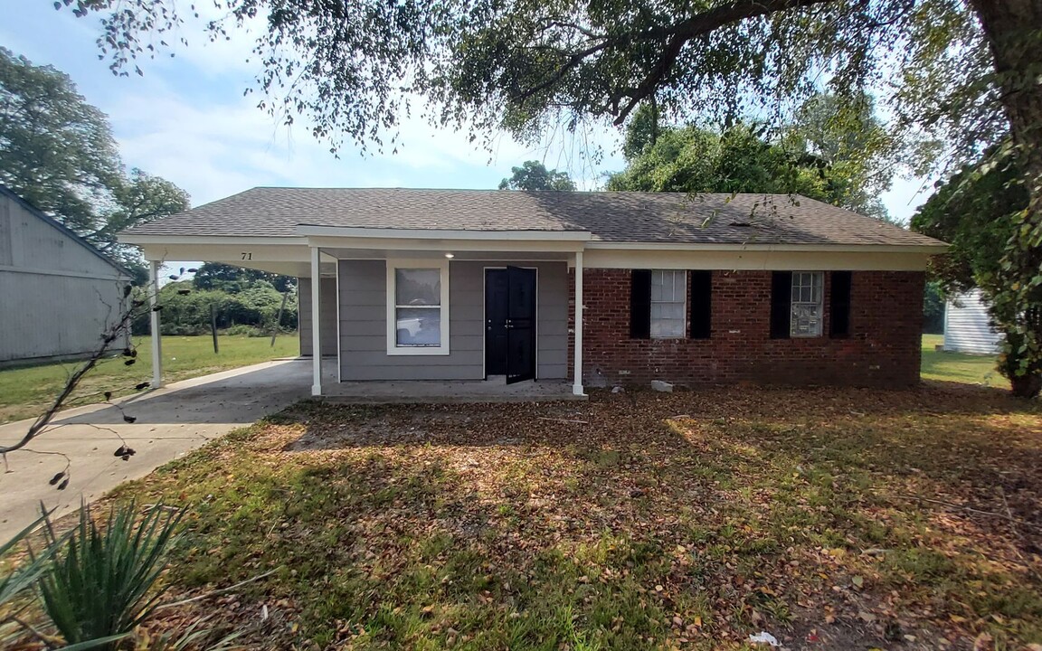 71 Harvard Rd in Marion, AR - Building Photo